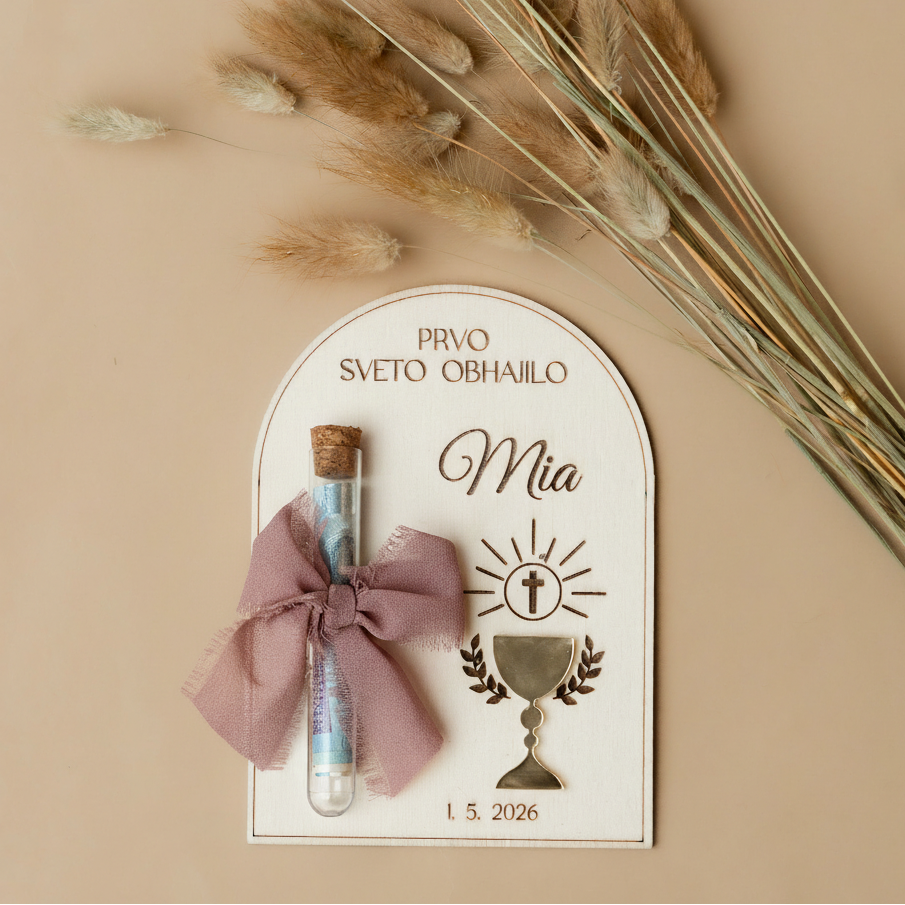 Lesena darilna tablica z epruvetko - prvo sveto obhajilo