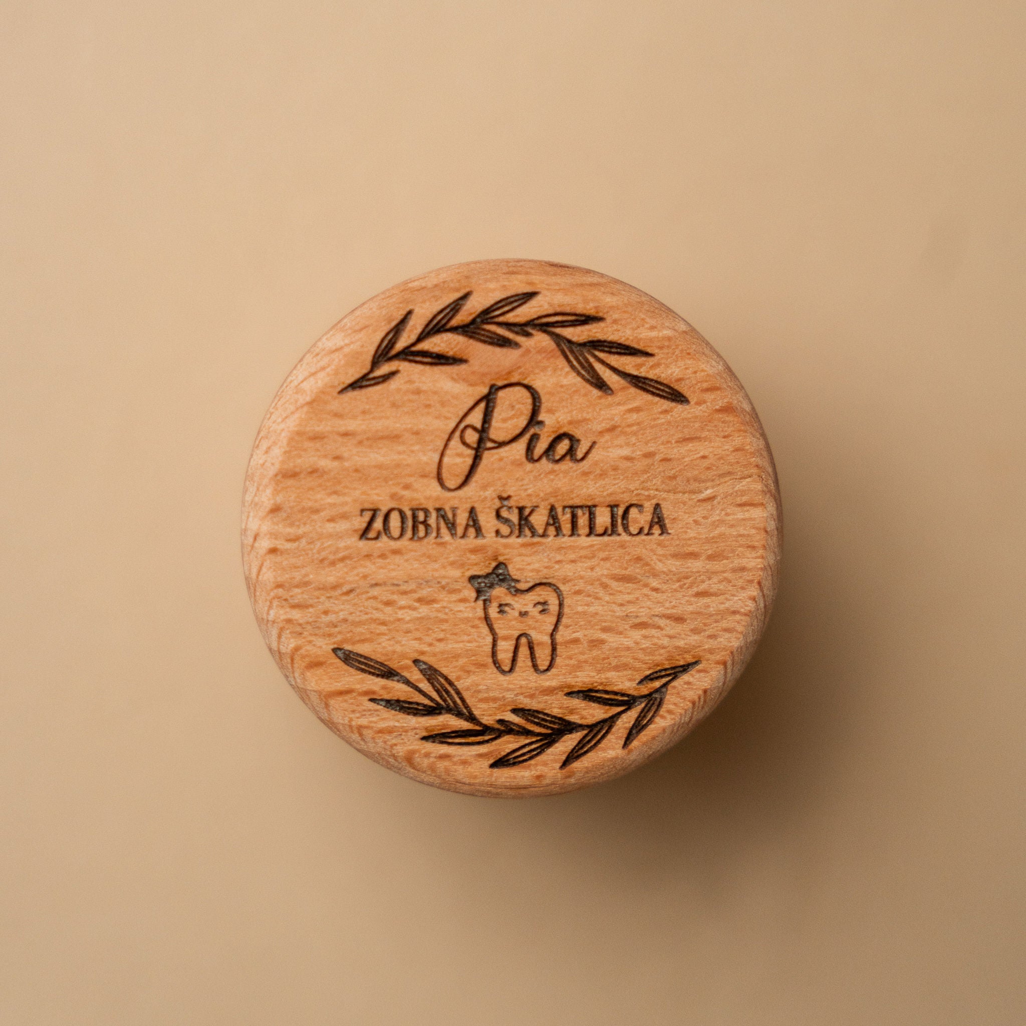 Lesena škatlica - prvi zobki